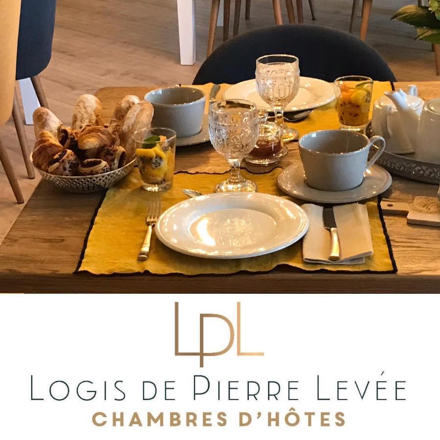 Bed and Breakfast Logis De Pierre Levee Bessines Exterior foto