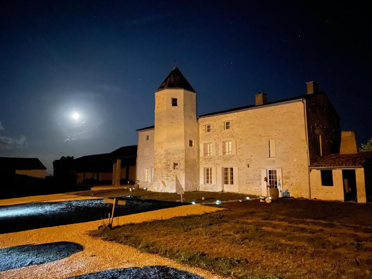 Bed and Breakfast Logis De Pierre Levee Bessines Exterior foto